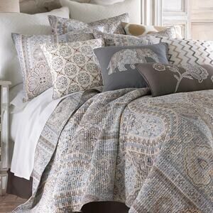 Levtex Casablanca 3 Pc Cotton Quilt Set Gray Multi Full/Queen